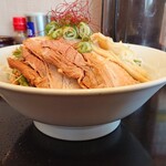 駅前製麺 35食堂 - 冷やし中華 横から