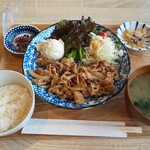 七十二候 - 日替わり肉ランチ(ご飯少なめ)