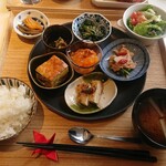 ダイニング ポート 御料鶴 - 御料鶴小鉢膳¥2300-