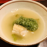 旬味 泰平 - 「甘鯛よもぎもち煮」
      よもぎもちって苦味あるイメージでしたが皆無！甘鯛が柔らかく、出汁餡が素晴らしい！