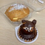 エムズファクトリー - クッキーシュークリーム(\250) たぬきちゃんケーキ(\410)