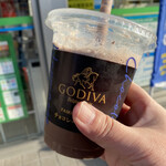 ファミリーマート - ドリンク写真:GODIVAコラボのフラッペ