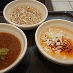 しゃぶ葉 - 数種類の「たれ」を自分好みに作製