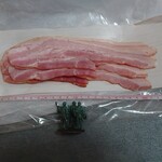 肉の鈴木 - 料理写真:ベーコン 100g_200円