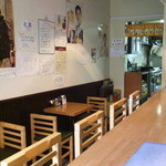 和食処 花膳 - 1階カウンター・テーブル席