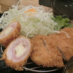 かつ勢 - 選べるランチ(ロースかつ80g＋チキンチーズロール)+デカ盛り豚汁。1,190+110円