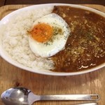 curry cafe SABURO - 目玉焼き、チーズ乗せ