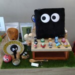 路地 氷の怪物 - 