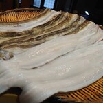 Sushi Kappou Hanamaru - 長崎朝〆[活穴子]捌き終了です。アラでダシを取り本日は沢煮で仕上げます。ふっくら柔らかい香り立ちの良い質の高い逸品です。