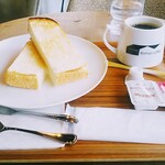 尾道浪漫珈琲 - トーストモーニング550円 ホットコーヒー