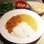 ディラーニさんのスリランカカレー - かじきマグロカレーとにんじんカレー