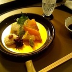 四季の味  寿々喜 - お造り
鯛のこぶ締めがとても美味でした。
鱧もありました。