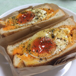 わ楽 - タマゴサンド  黄身が鮮やか