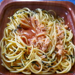 ファミリーマート  - 明太子と鮭のスパゲティ430円