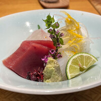 丸新 - まぐろ・ひらめ・アオリイカ