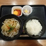 親父の製麺所 - 朝定食・うどんには七味振りふり&生姜をオン！