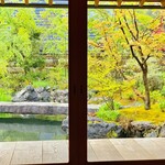 比良山荘 - ◎四季を感じる中庭を眺めながら食事ができる。