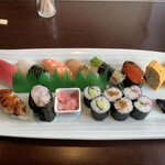 ぎふ初寿司 北方分店 - 上ランチ（1,650円税込）には、茶碗蒸しか赤だしがつきます。