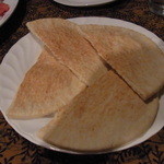 ブルーナイル - ピタ、サラダの為に追加注文