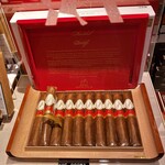 帝国ホテル - 10本：\98,000の葉巻♬本館で販売中(笑)