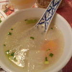 Indo Ando Tairyou Risemmon Ten Suriya Roiyaru Ga-Den - ランチセットのスープ