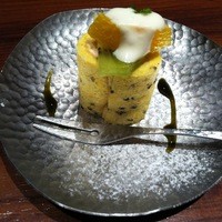 鮨と和の食　清吉 - デザート（黒ゴマの入ったロールケーキ）