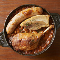 カスレ　〜鴨コンフィ・豚バラ肉・ソーセージ・白インゲン豆の煮込み〜