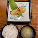 誠次楼 - 「銀鱈西京焼き」＠900＋「ご飯セット」@400