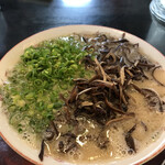 博多ラーメン なみへい - 博多ラーメン　ネギキクラゲ多め
