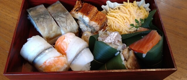 Kodai Suzume Zushi Sushi Man Ri-Garoiyaruhoteru Ten photo 4