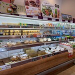 シャトレーゼ - 内観写真:店内