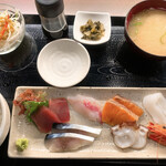 Kaisen Izakaya Ando Fisshu - 