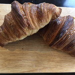 パン・デ・フィロゾフ - クロワッサン(神)
      