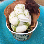 Good Eats by city icecream&coffee - しろへびソフト　400円(税込)
                        あんこ　30円(税込)
                        抹茶蜜　20円(税込)