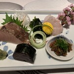 若紀久喜旬 - 鰆、鯵のなめろう味噌、鮃、海苔で巻いた鰹