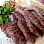 牛たん にし - 牛たん定食（大盛）。サービスの ” 南蛮の味噌漬け ” もいただきました