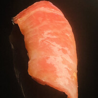 鮨 あらい - 大トロです。この時期にこんな素敵なマグロがいただけるとは