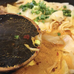 Suzuriya - どちらかと言うと出汁のアッサリ効いたピリ辛スープ
