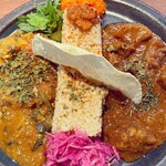 KIKA - チキンのレモンカリーと牛肉と大根カリーのあいがけ