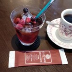 ビリオン珈琲  - アイスベリーティーとブレンド珈琲