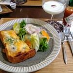 Kafeterasu Shiki - ツナトーストセット。ハーフがちょうど好い。