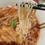 上海湯包小館 - 平打ち麺