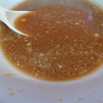 ラーメン二郎 - 綺麗なスープです