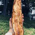 パン・デ・フィロゾフ - アルファ・バゲット✨王道のバゲットではないですが、2人で一気に一本食べれちゃいました。