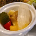 ワインカフェ イル ソフリット - 爽やかな酸味のピクルス。