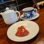 ワインカフェ イル ソフリット - 濃厚ブランマンジェ。