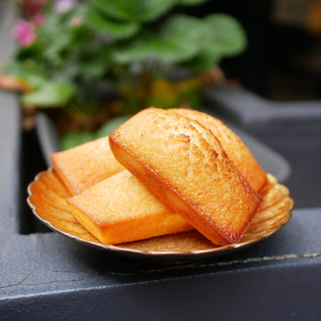 ちひろ菓子店 西大橋 洋菓子 その他 食べログ ちひろ菓子店 西大橋 洋菓子 その他 食べログ