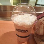カフェ アンド デリ ベッカーズ - 
