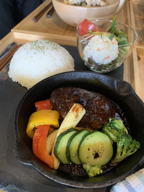 Cococolor Cafe はなみずき通 カフェ ネット予約可 食べログ Cococolor Cafe はなみずき通 カフェ ネット予約可 食べログ
