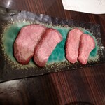 焼肉赤身にくがとう - 